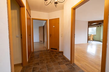 Schönebecks Geheimtipp: Maisonette mit eigenem Reich im Grünen - 1. OG Flur