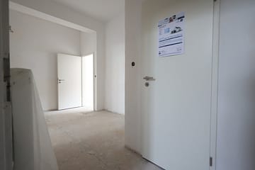 Kernsanierte Altbauwohnung im Bismarckhaus, 3 Zimmer, WE1, EG links - Flur