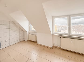 Zentrale Dachgeschosswohnung in Essen City – nur wenige Minuten zur Innenstadt - Küche