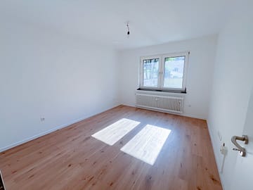 EG Wohnung in Holsterhausen // bezugsfrei - Wohn/Schlafzimmer
