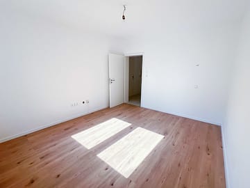 EG Wohnung in Holsterhausen // bezugsfrei - Wohn/Schlafzimmer