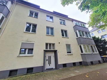 gepflegtes 11 Parteienhaus in ideal zentral vermietbarer Lage von Essen inkl. Balkon, Garten, Solar - 20220926_153958