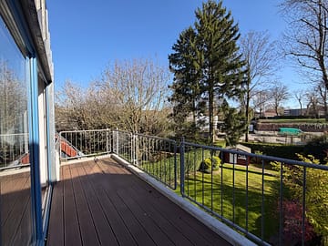 Charmante Maisonette-Eigentumswohnung in Dachgeschoss mit Balkon - Balkon