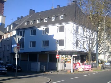 Mehrfamilienhaus mit kleinem Gewerbeanteil und starkem Renditepotenzial in Essen - 22112012283
